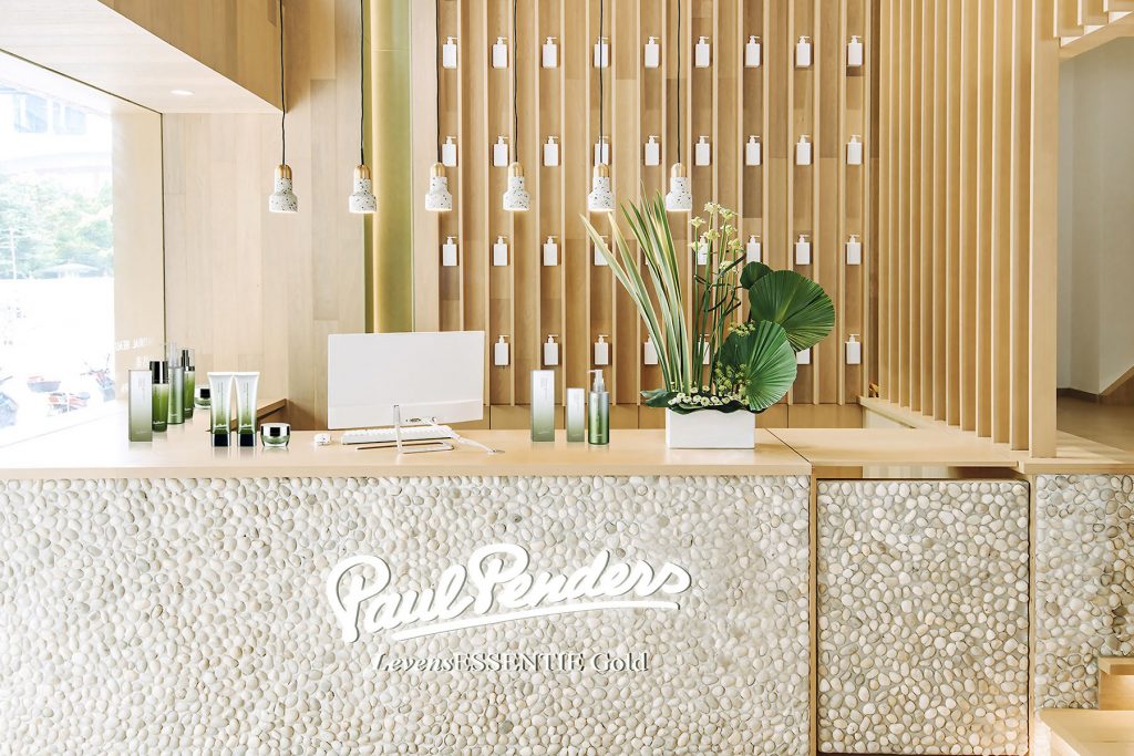 保罗·潘德斯PAUL PENDERS